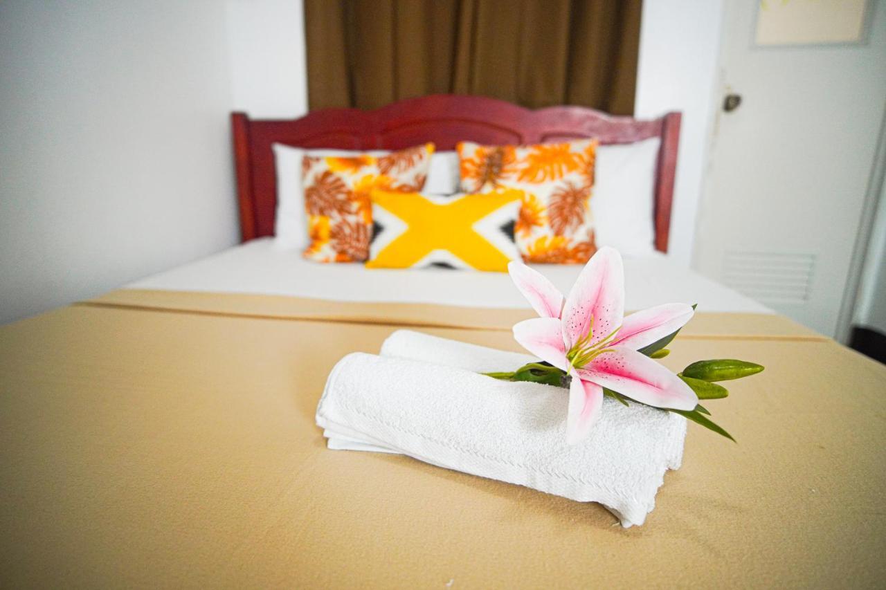 Amparo'S Tourist Inn - Đảo Coron Ngoại thất bức ảnh