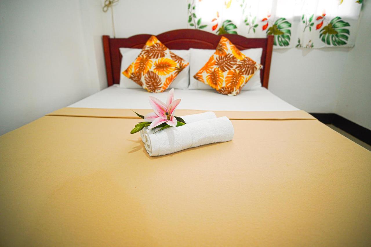 Amparo'S Tourist Inn - Đảo Coron Ngoại thất bức ảnh